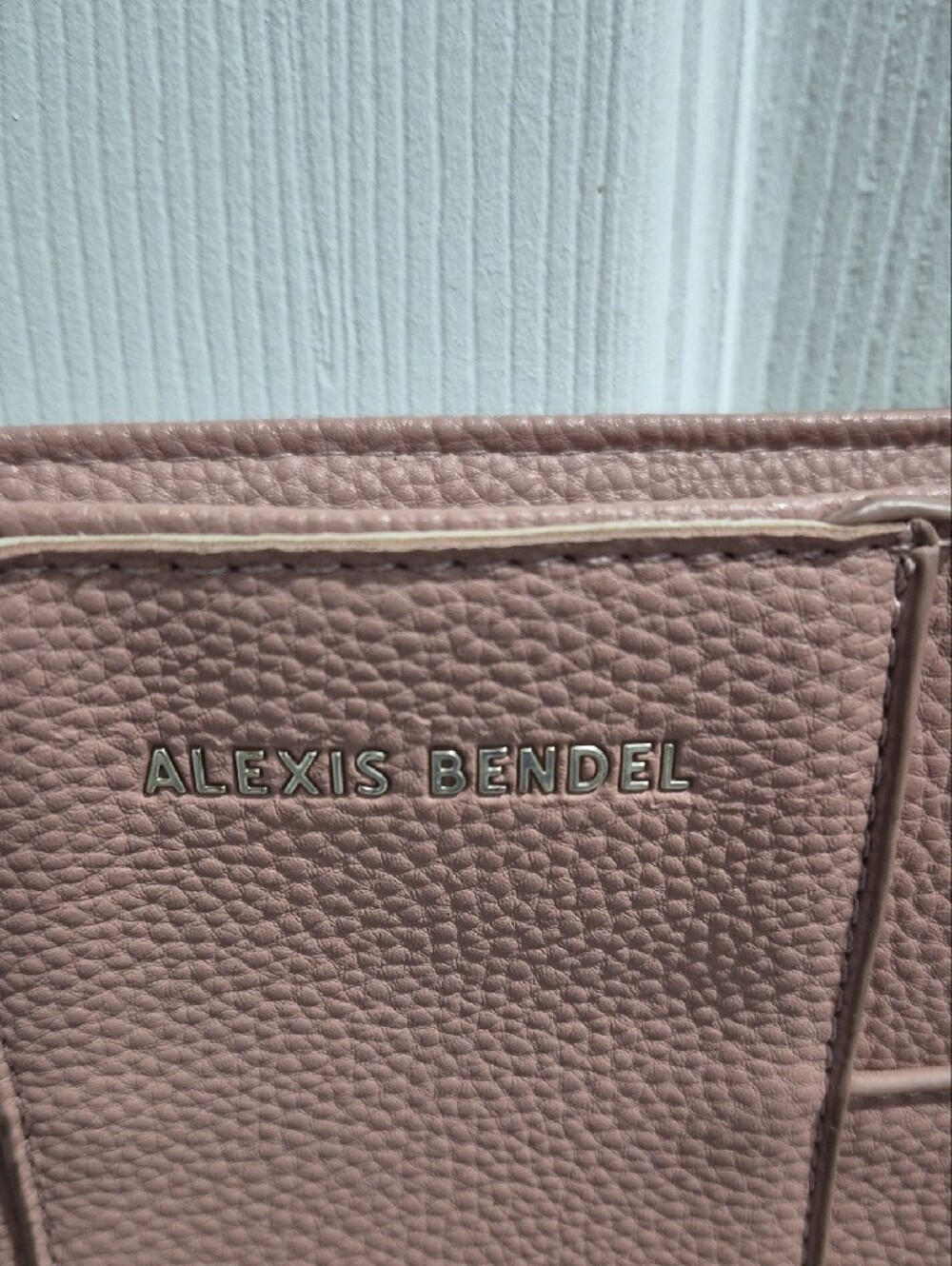 Alexis Bender Dusty Rose Pebbled Leather Crossbody Bag with Gold Chain - Picture 3 of 10